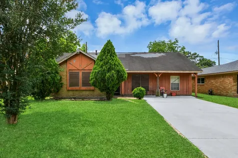 6226 Standing Oaks Street Houston TX 77050