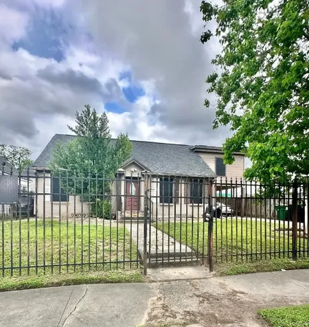 2007 Rosewood Street Houston TX 77004