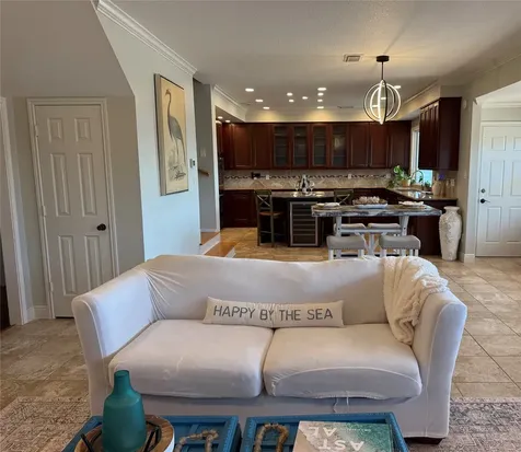 1339 Outrigger Tiki Island TX 77554