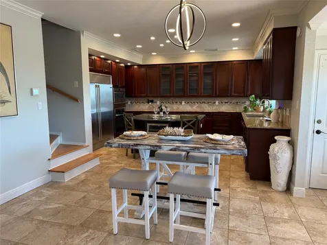 1339 Outrigger Tiki Island TX 77554