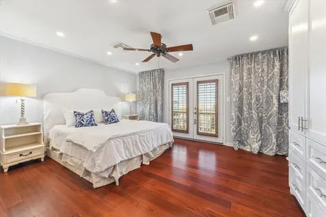 1339 Outrigger Tiki Island TX 77554