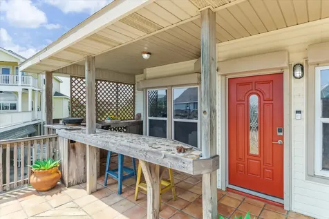 1339 Outrigger Tiki Island TX 77554