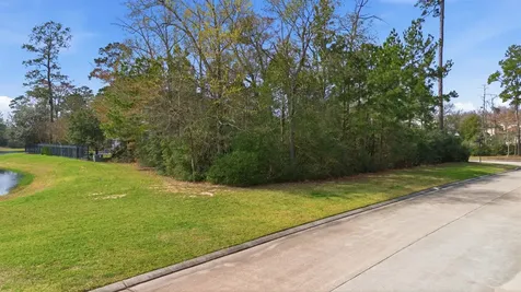 3 S Bayou Club Court Spring TX 77389