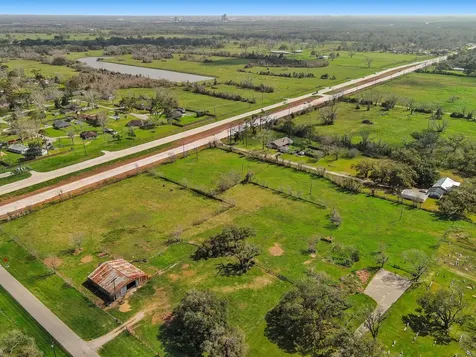 0 Highway 36 Jones Creek TX 77541