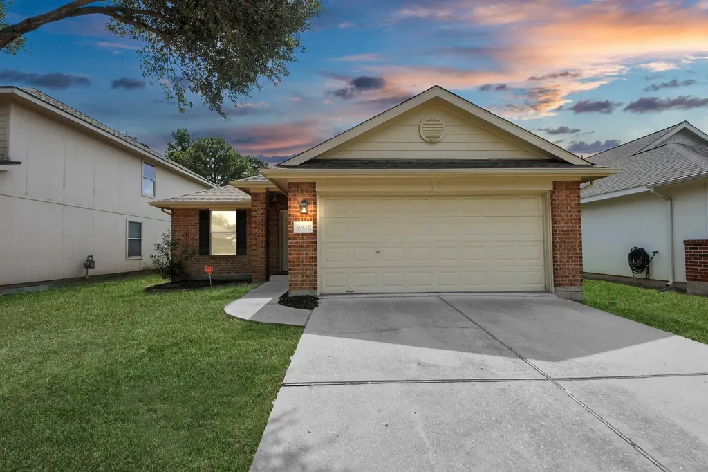 19822 Bettencourt Lane Houston TX 77073
