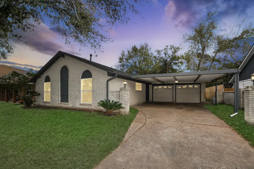 1415 Parry Sound Pasadena TX 77504