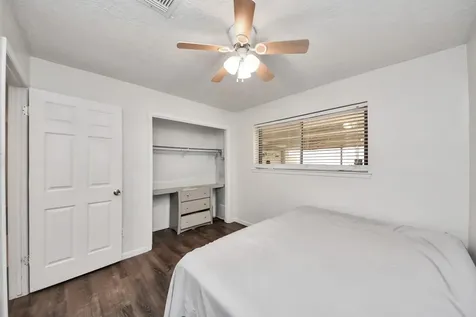 1415 Parry Sound Pasadena TX 77504
