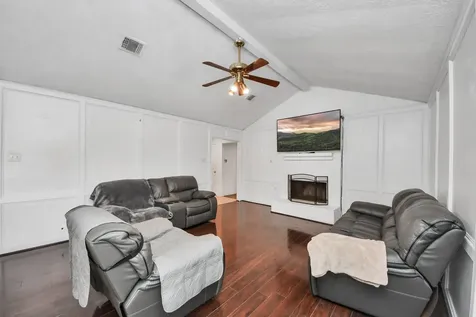 1415 Parry Sound Pasadena TX 77504