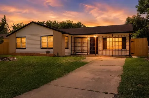 5622 Woodgreen Street Houston TX 77033