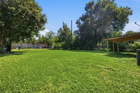 5622 Woodgreen Street Houston TX 77033