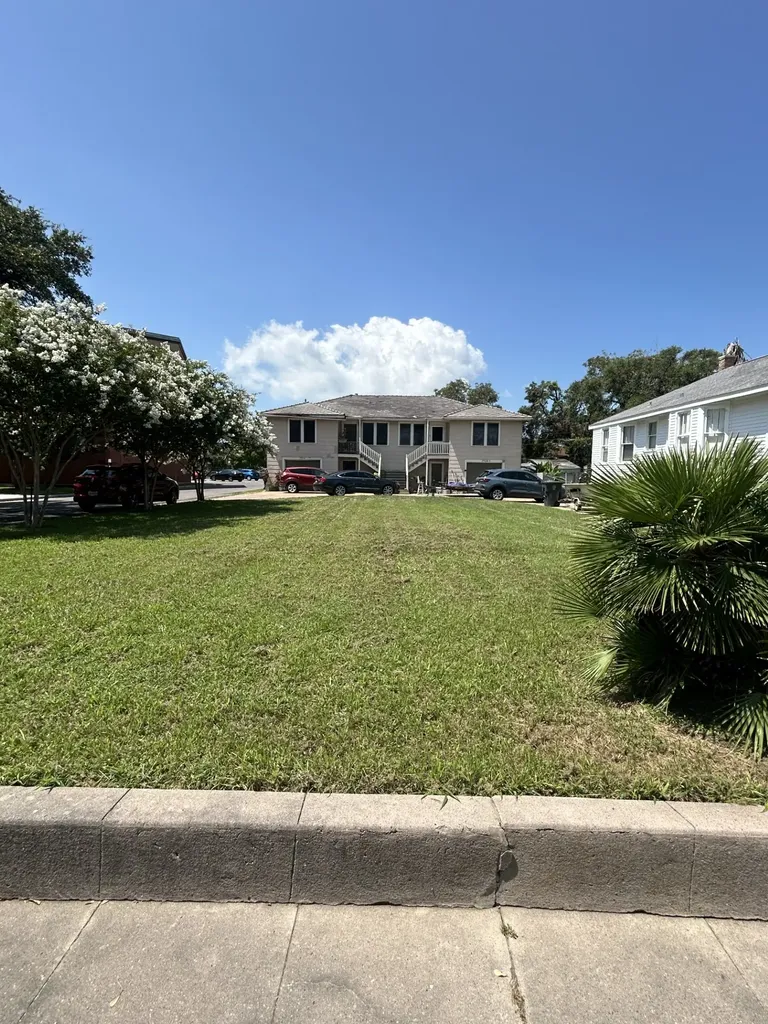 2928 Avenue O Galveston TX 77550