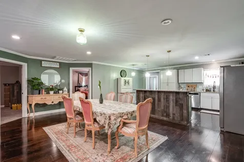 55 County Road 2287 Cleveland TX 77327