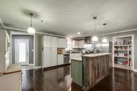 55 County Road 2287 Cleveland TX 77327
