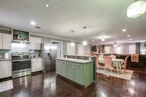 55 County Road 2287 Cleveland TX 77327