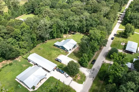 55 County Road 2287 Cleveland TX 77327