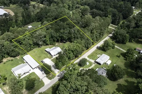 55 County Road 2287 Cleveland TX 77327