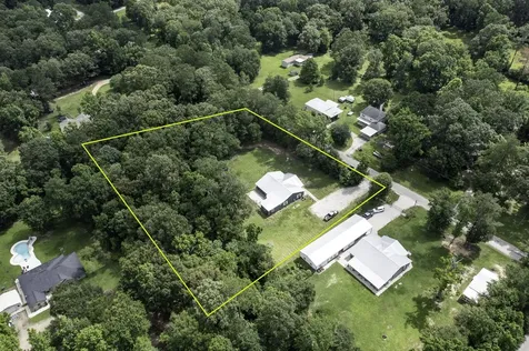 55 County Road 2287 Cleveland TX 77327