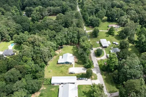 55 County Road 2287 Cleveland TX 77327