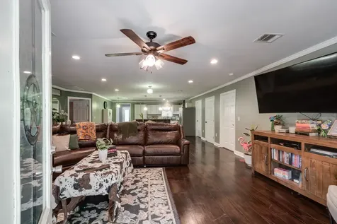 55 County Road 2287 Cleveland TX 77327