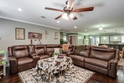 55 County Road 2287 Cleveland TX 77327