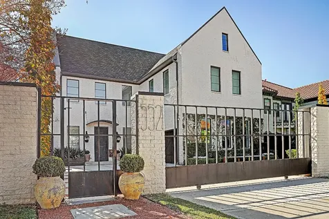 5521 Fairdale Lane Houston TX 77056