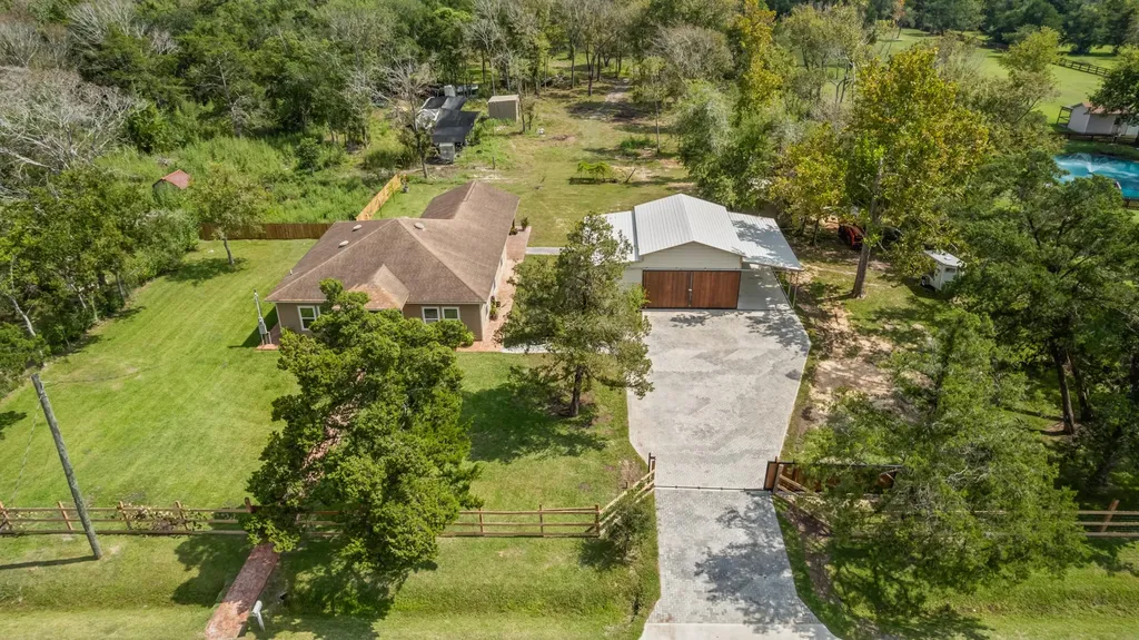 5811 Avenue G 1/2 Santa Fe TX 77510