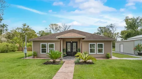 5811 Avenue G 1/2 Santa Fe TX 77510