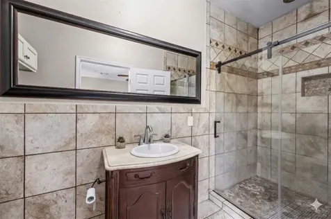 5811 Avenue G 1/2 Santa Fe TX 77510