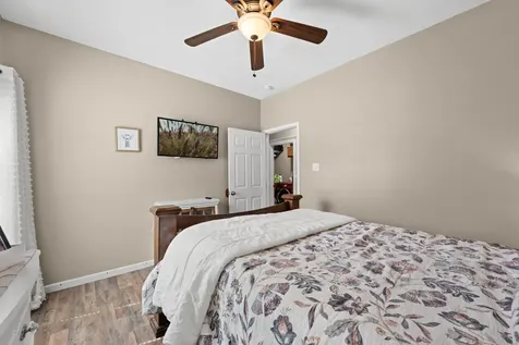 5811 Avenue G 1/2 Santa Fe TX 77510