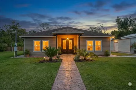5811 Avenue G 1/2 Santa Fe TX 77510