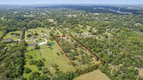 5811 Avenue G 1/2 Santa Fe TX 77510