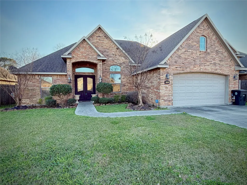 3741 Debbie Avenue Groves TX 77619