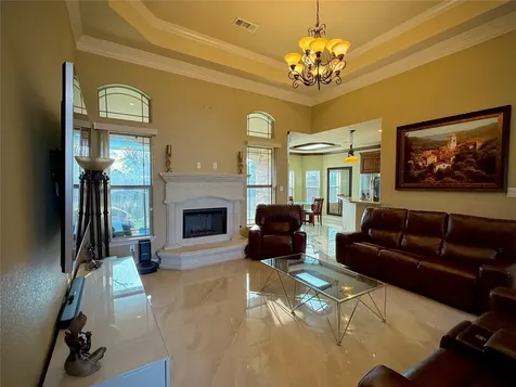 3741 Debbie Avenue Groves TX 77619