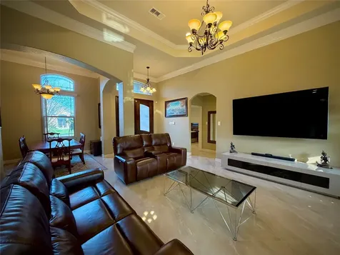 3741 Debbie Avenue Groves TX 77619