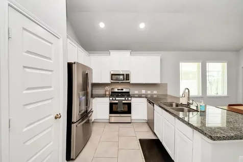 2819 Painted Sunrise Trail Houston TX 77045