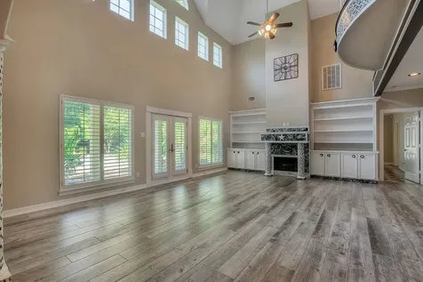 10819 Lake Windcrest Magnolia TX 77354