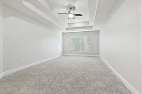 5166 Oasis Park Houston TX 77021