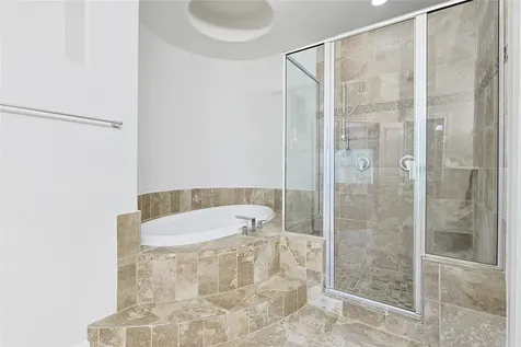 5166 Oasis Park Houston TX 77021