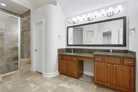 5166 Oasis Park Houston TX 77021