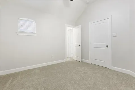 5166 Oasis Park Houston TX 77021