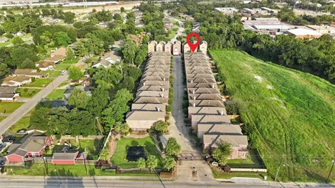 5166 Oasis Park Houston TX 77021