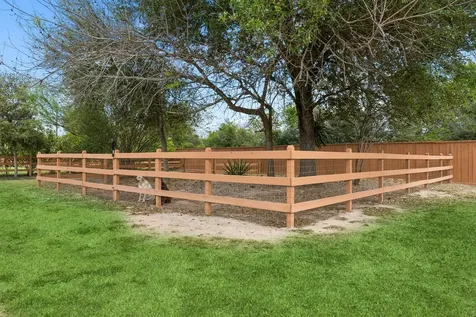 8626 Woods Hollow Trail Fulshear TX 77406