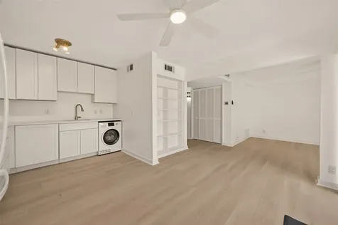 5115 Del Monte Drive 4/d Houston TX 77056