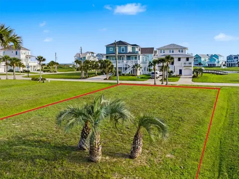 4107 Royal Tern Lane Galveston TX 77554