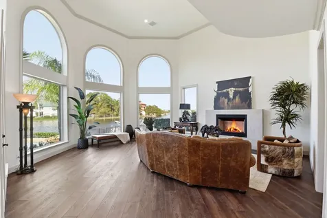 27 Pleasure Cove Drive The Woodlands TX 77381