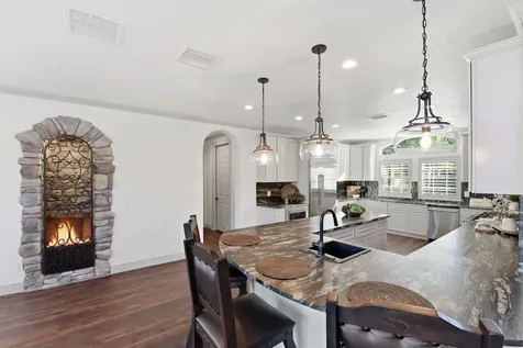 27 Pleasure Cove Drive The Woodlands TX 77381