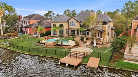 27 Pleasure Cove Drive The Woodlands TX 77381
