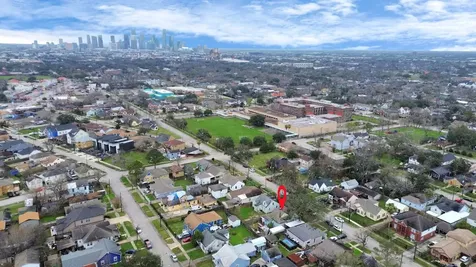 5134 Leeland Street Houston TX 77023