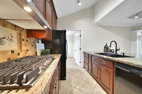 505 Seagrove Street La Porte TX 77571