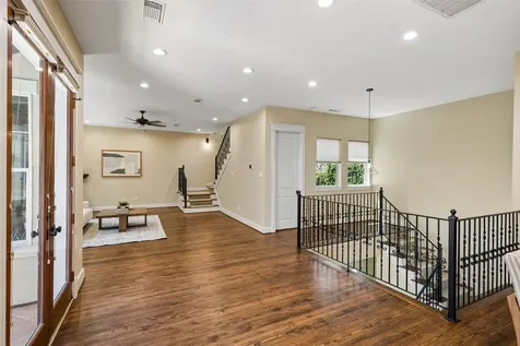 437 Jackson Hill Street Houston TX 77007